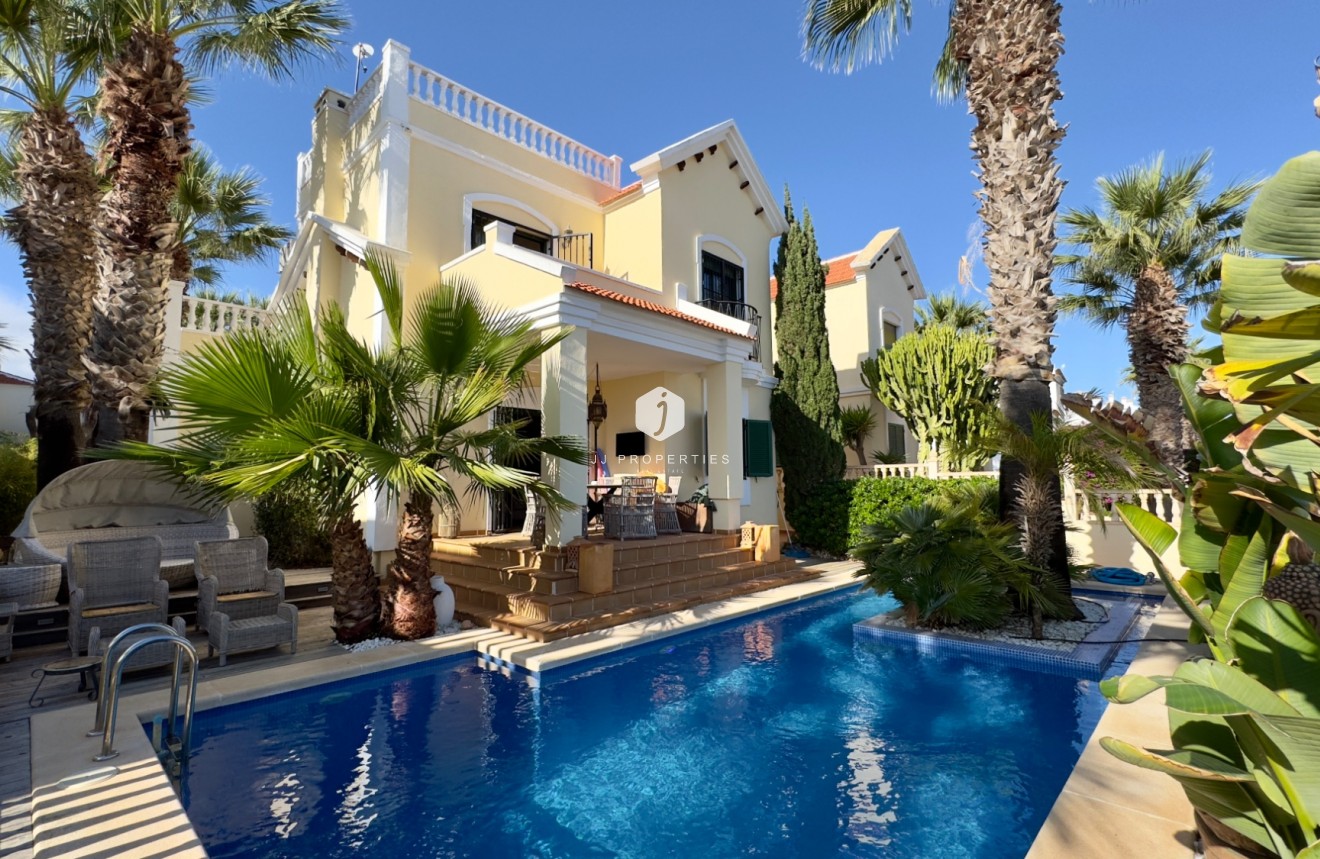 Segunda mano - Villa -
Orihuela Costa - Costa Blanca