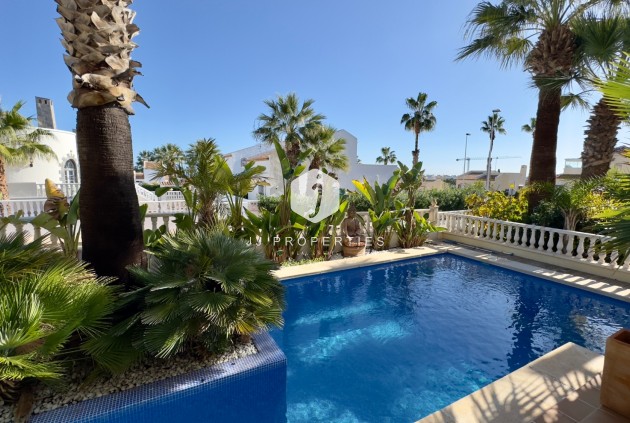 Segunda mano - Villa -
Orihuela Costa - Costa Blanca