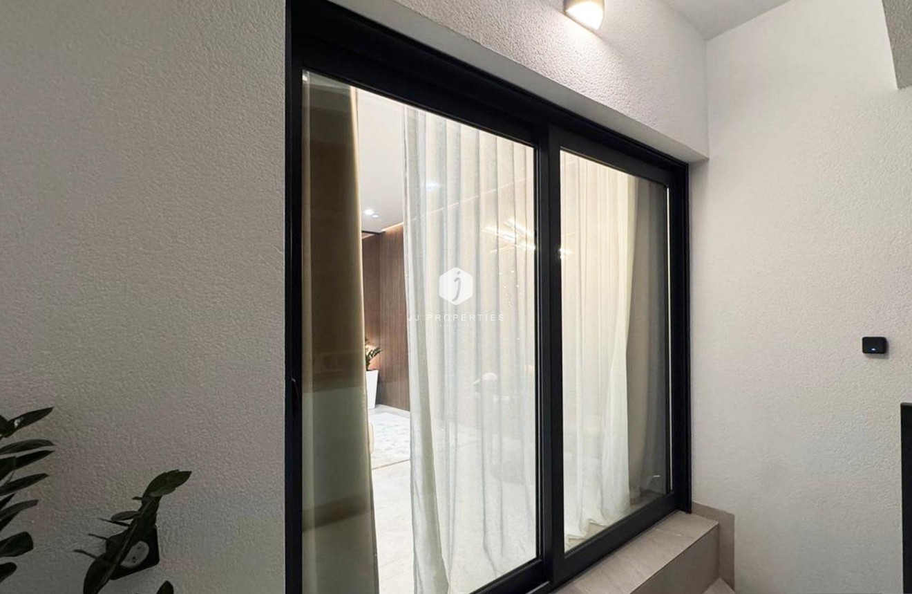 Segunda mano - Apartamento / piso -
Torrevieja - Playa de los Locos