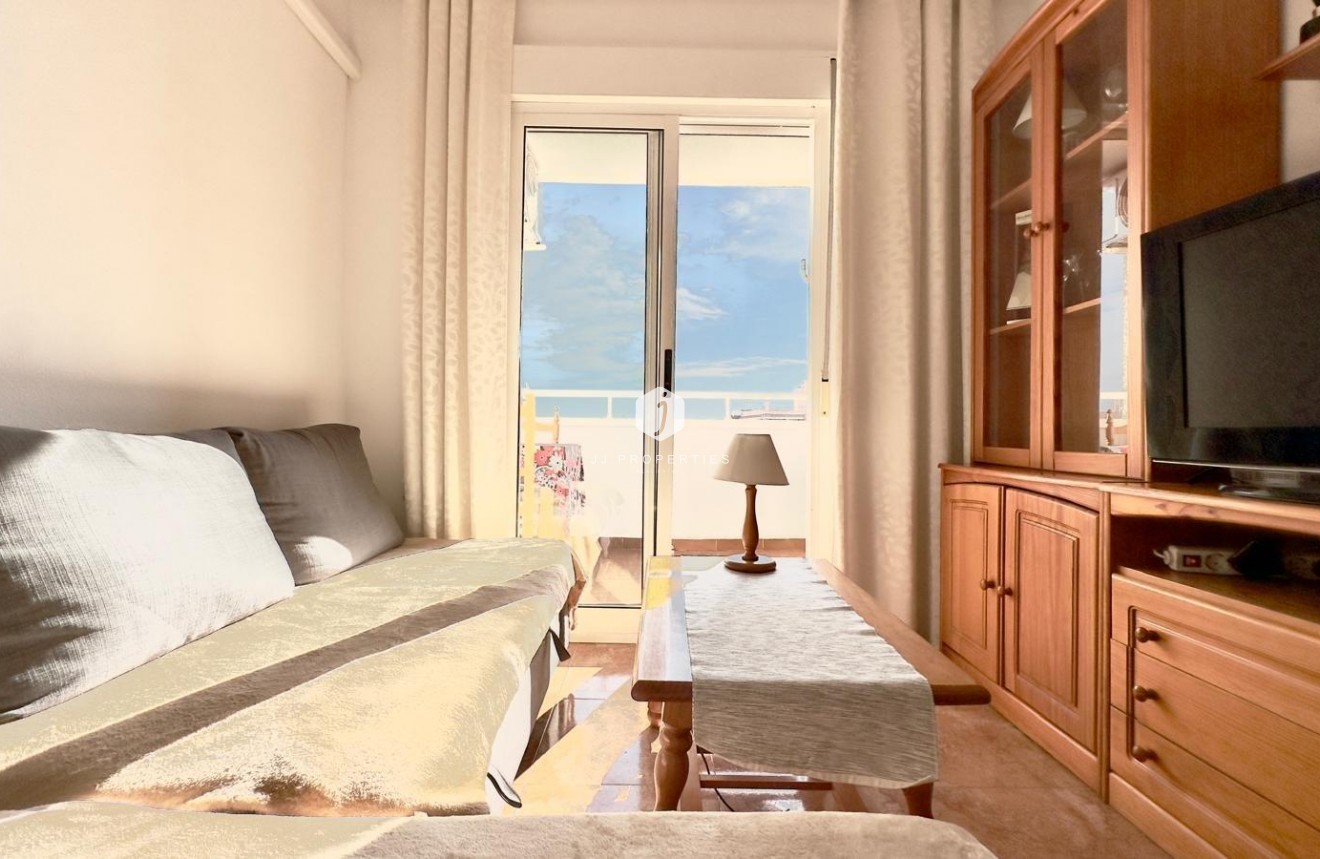 Segunda mano - Apartamento / piso -
Torrevieja - Centro