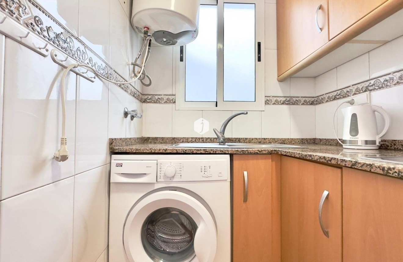 Segunda mano - Apartamento / piso -
Torrevieja - Centro