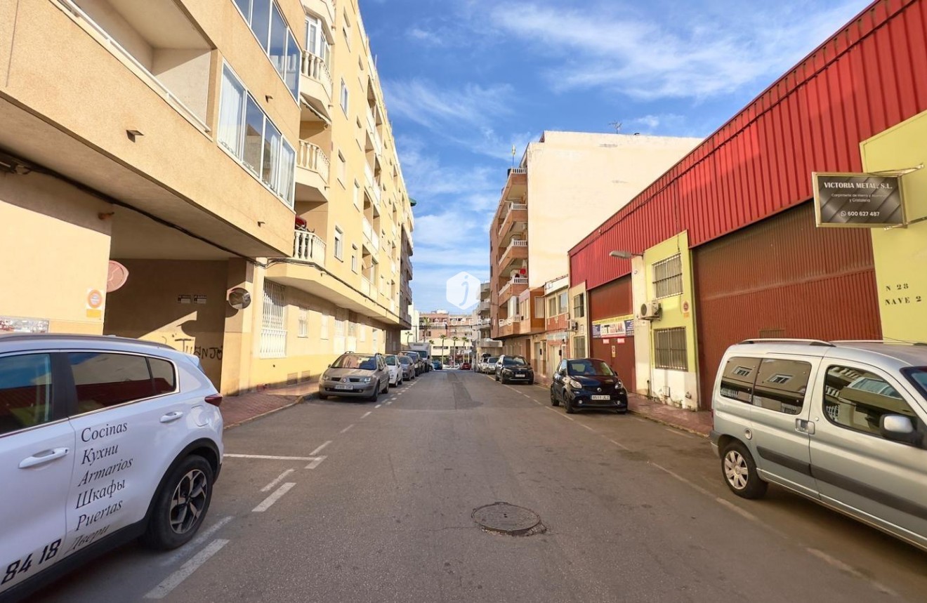 Segunda mano - Apartamento / piso -
Torrevieja - Centro