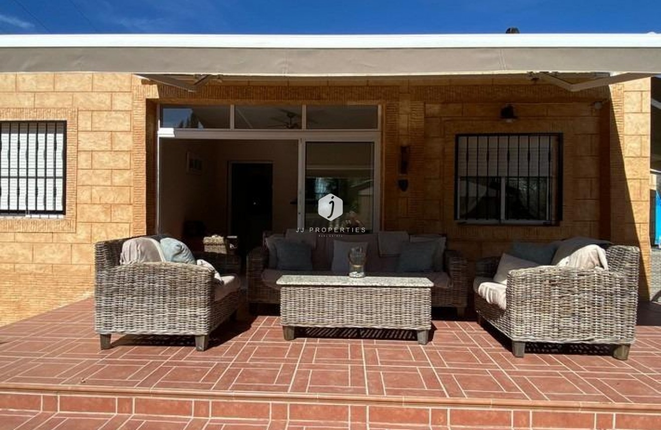 Resale - Villa -
Albatera - Campo De Albatera