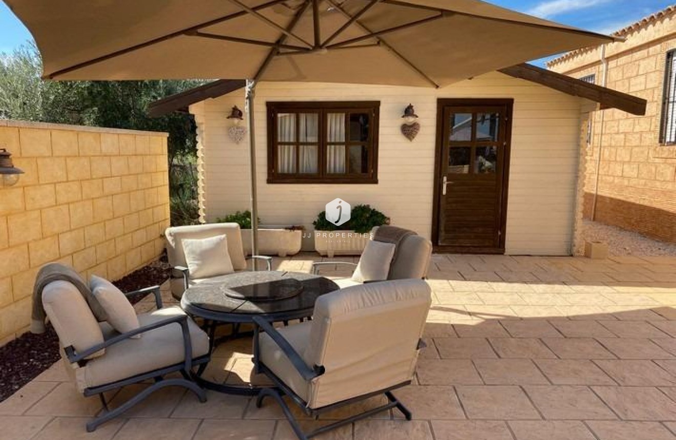 Resale - Villa -
Albatera - Campo De Albatera