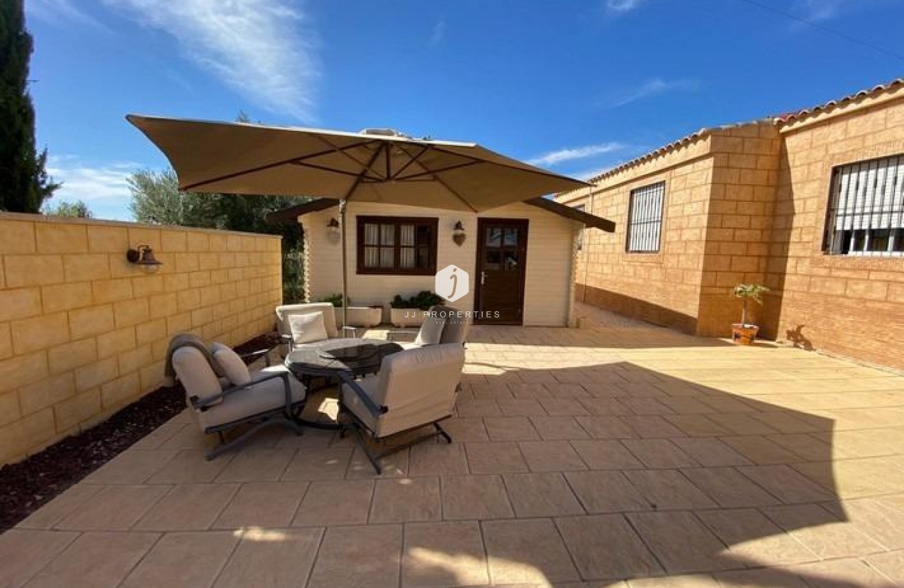 Resale - Villa -
Albatera - Campo De Albatera