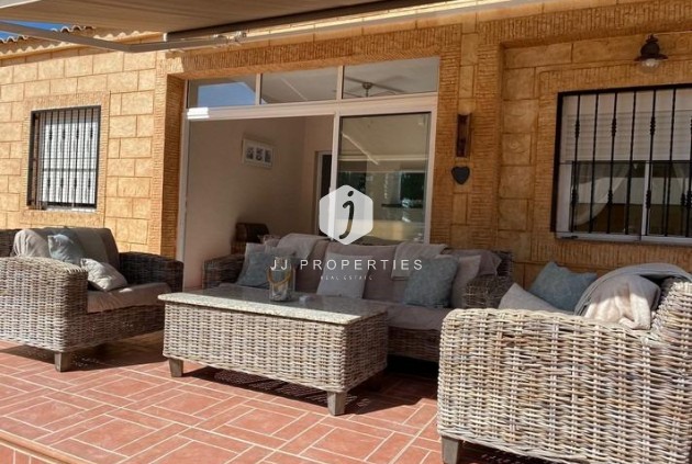 Resale - Villa -
Albatera - Campo De Albatera