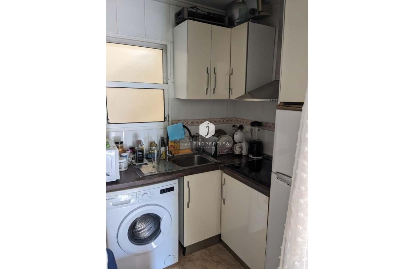 Resale - Apartment / flat -
Torrevieja - Playa del Cura