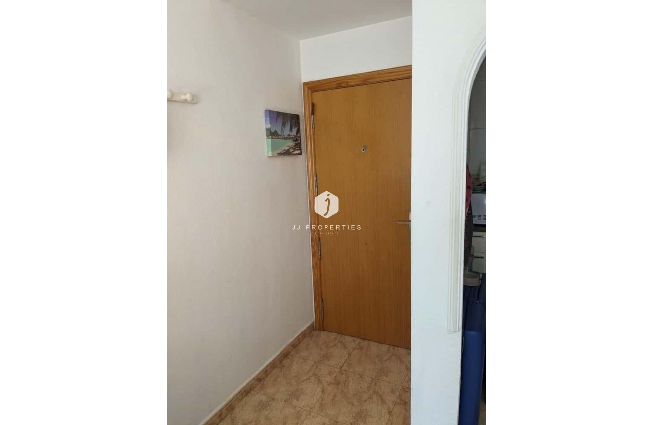 Resale - Apartment / flat -
Torrevieja - Playa del Cura