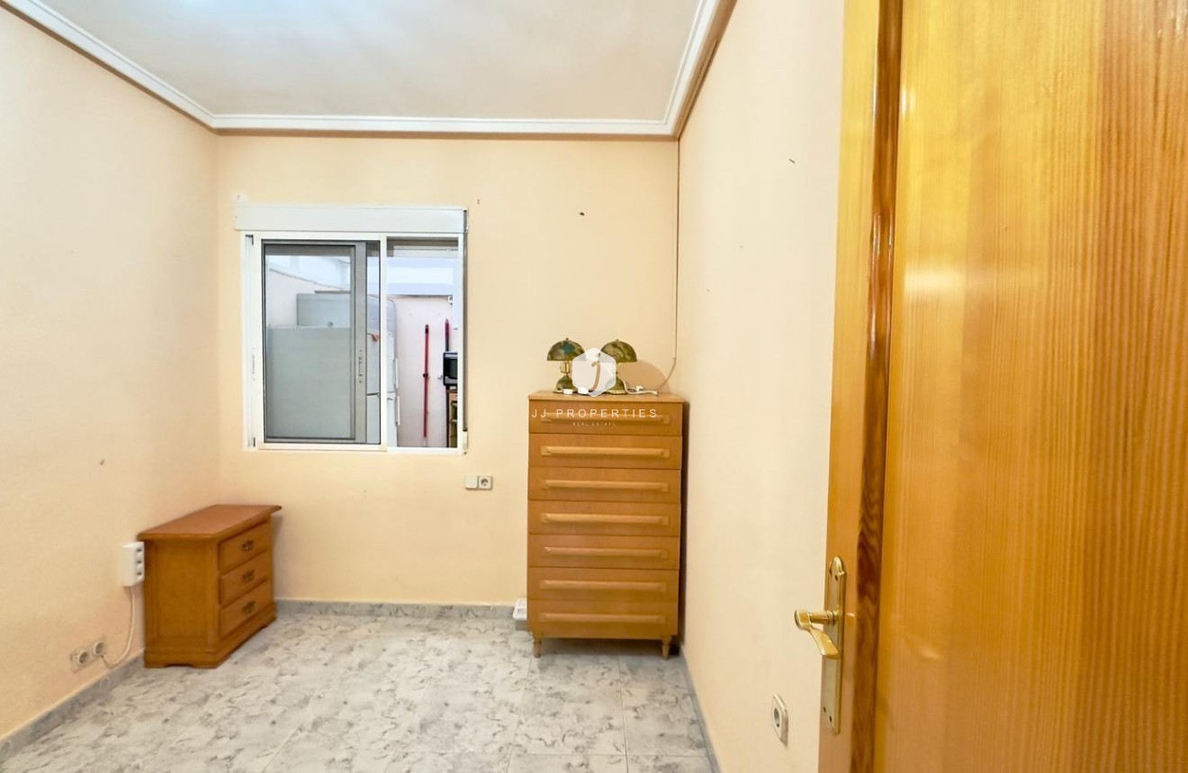 Segunda mano - Apartamento / piso -
Torrevieja - La Mata Pueblo