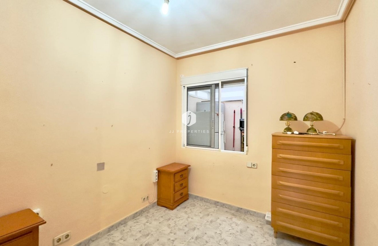 Segunda mano - Apartamento / piso -
Torrevieja - La Mata Pueblo
