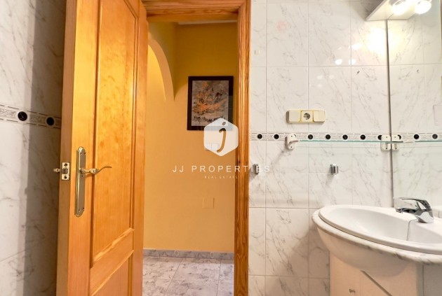 Segunda mano - Apartamento / piso -
Torrevieja - La Mata Pueblo