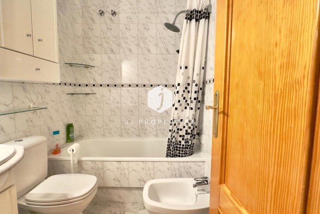 Segunda mano - Apartamento / piso -
Torrevieja - La Mata Pueblo