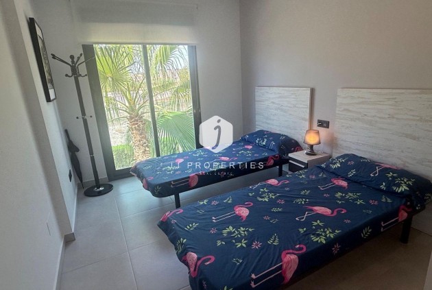 Segunda mano - Bungalow -
Guardamar del Segura - Oasis Beach