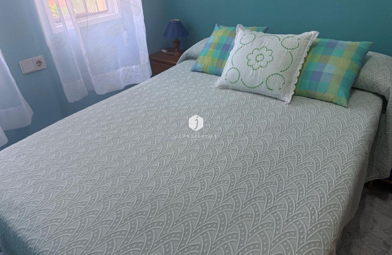 Segunda mano - Bungalow -
Orihuela Costa - Los Almendros-la Florida