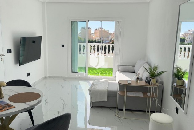 Segunda mano - Apartamento / piso -
Orihuela Costa - Costa Blanca