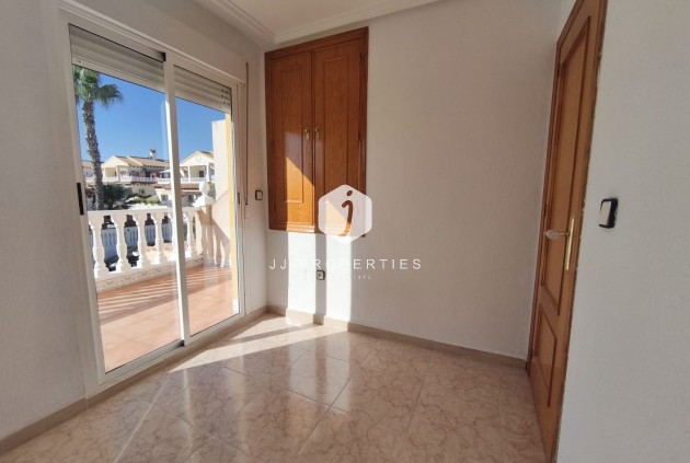 Segunda mano - Bungalow -
Orihuela Costa - Costa Blanca