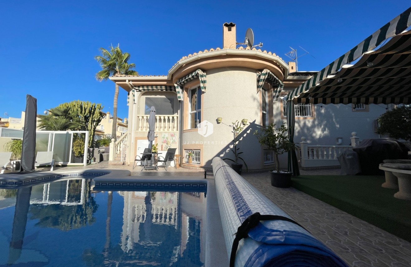 Resale - Villa -
Benijofar - Costa Blanca