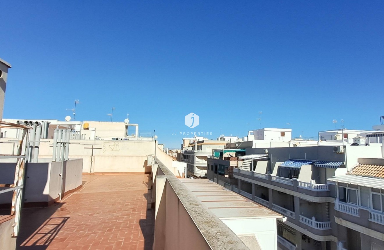 Resale - Apartment / flat -
Torrevieja - Playa del Cura