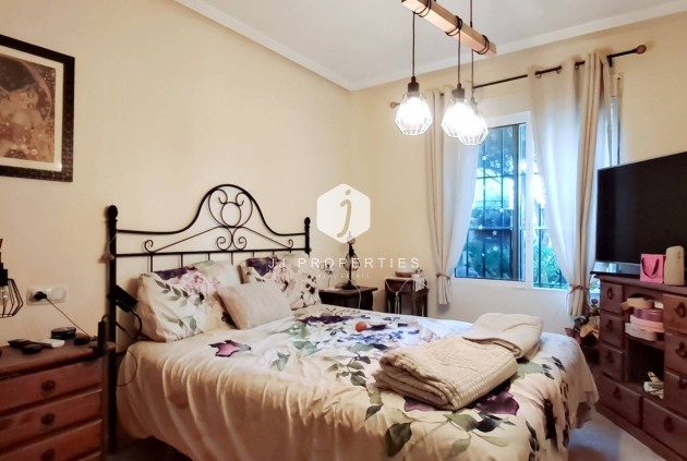 Segunda mano - Chalet -
Torrevieja - Parque Acuático - Sector 25