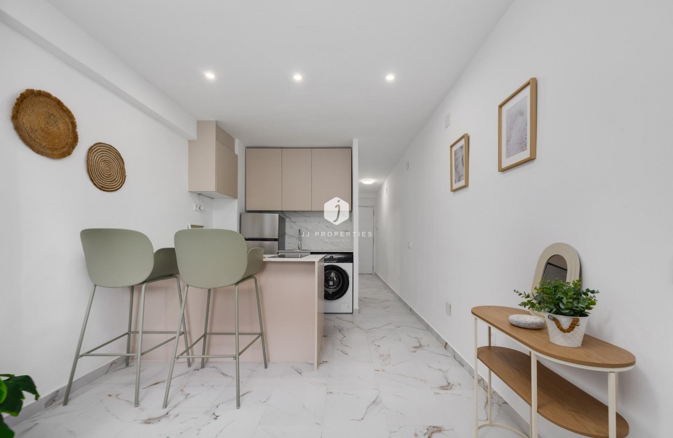 Resale - Apartment / flat -
Torrevieja - Cabo cervera