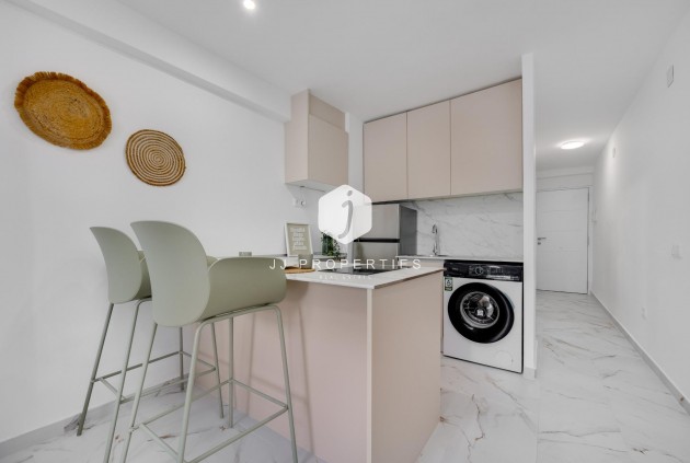 Resale - Apartment / flat -
Torrevieja - Cabo cervera