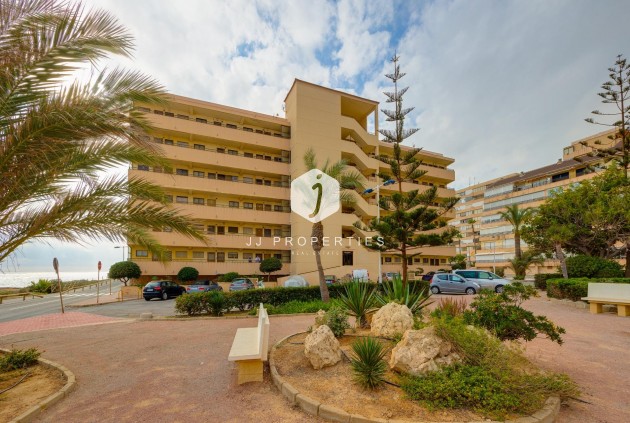 Resale - Apartment / flat -
Torrevieja - Cabo cervera