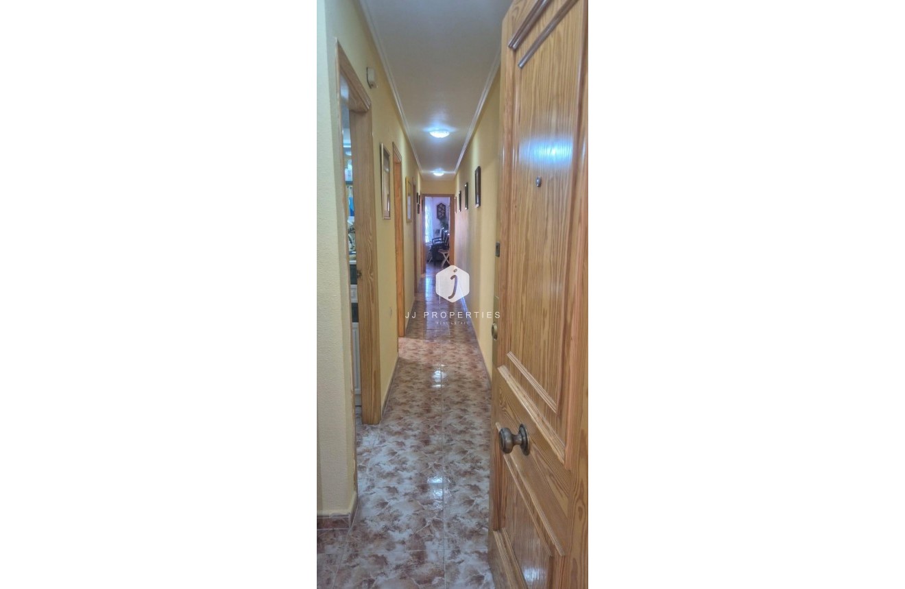 Segunda mano - Apartamento / piso -
Torrevieja - La Mata Pueblo