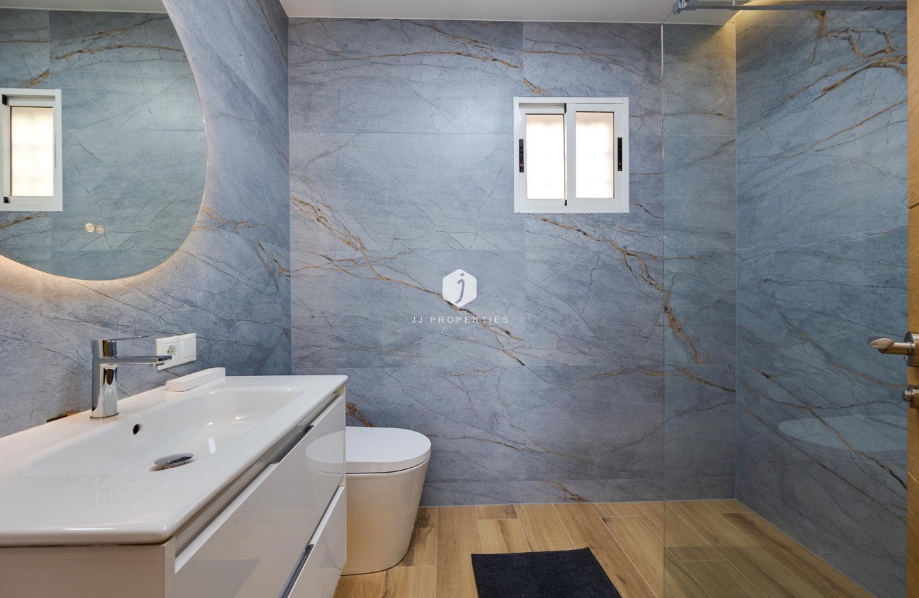 Segunda mano - Villa -
Torrevieja - Costa Blanca