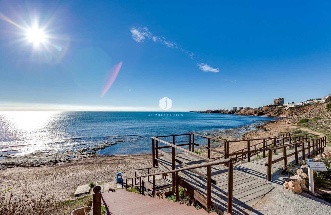 Segunda mano - Villa -
Torrevieja - Costa Blanca