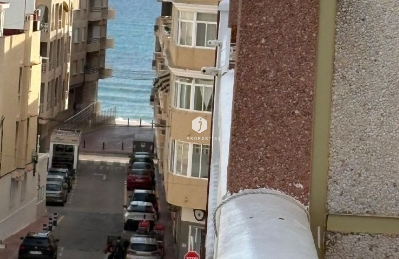 Resale - Apartment / flat -
Torrevieja - Costa Blanca