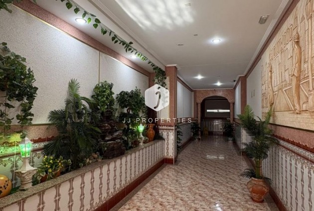 Resale - Apartment / flat -
Torrevieja - Costa Blanca