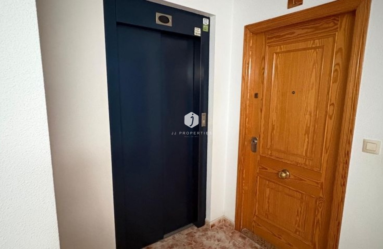 Resale - Apartment / flat -
Torrevieja - Costa Blanca