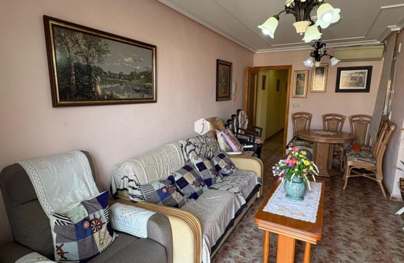 Resale - Apartment / flat -
Torrevieja - Costa Blanca