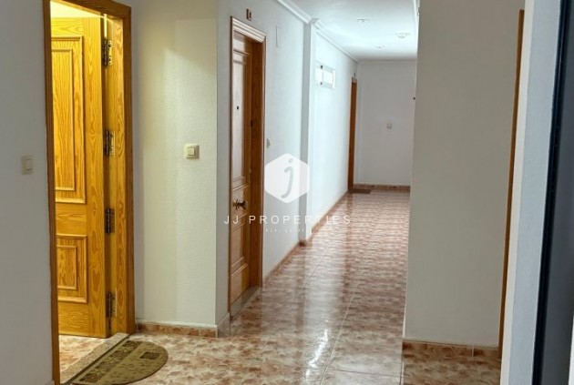Resale - Apartment / flat -
Torrevieja - Costa Blanca