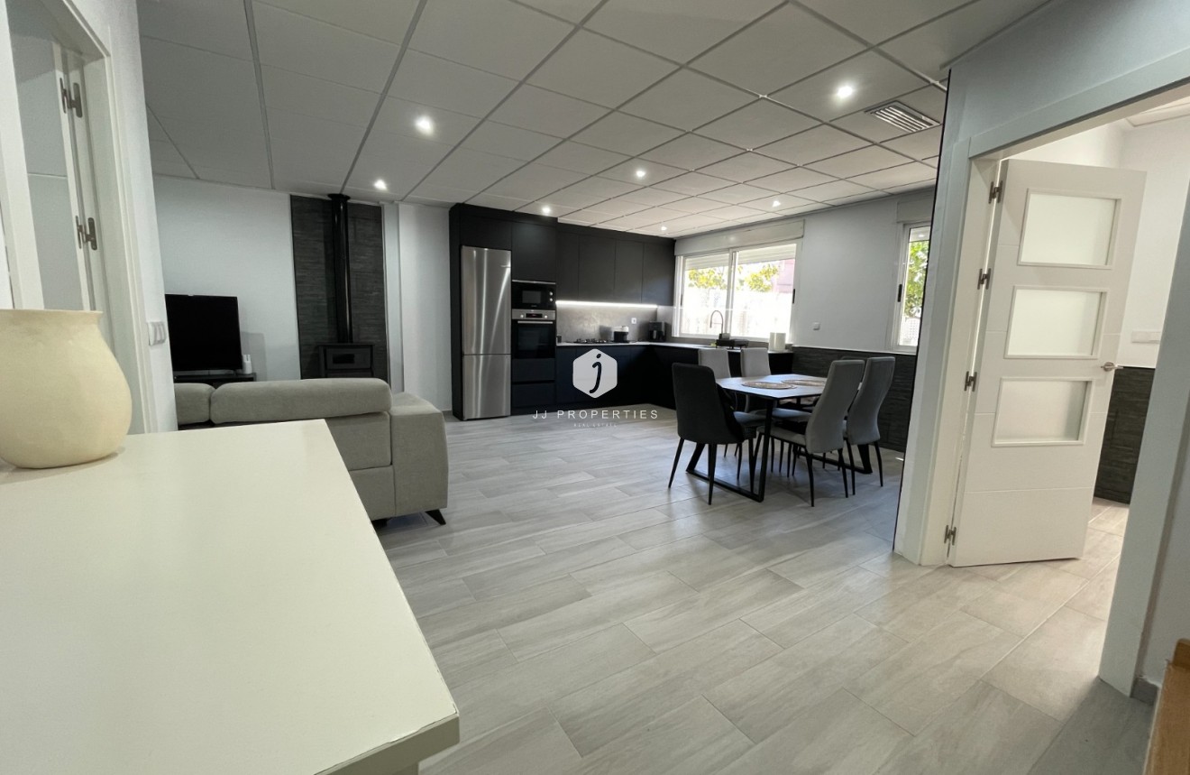 Resale - Chalet -
Algorfa - Inland