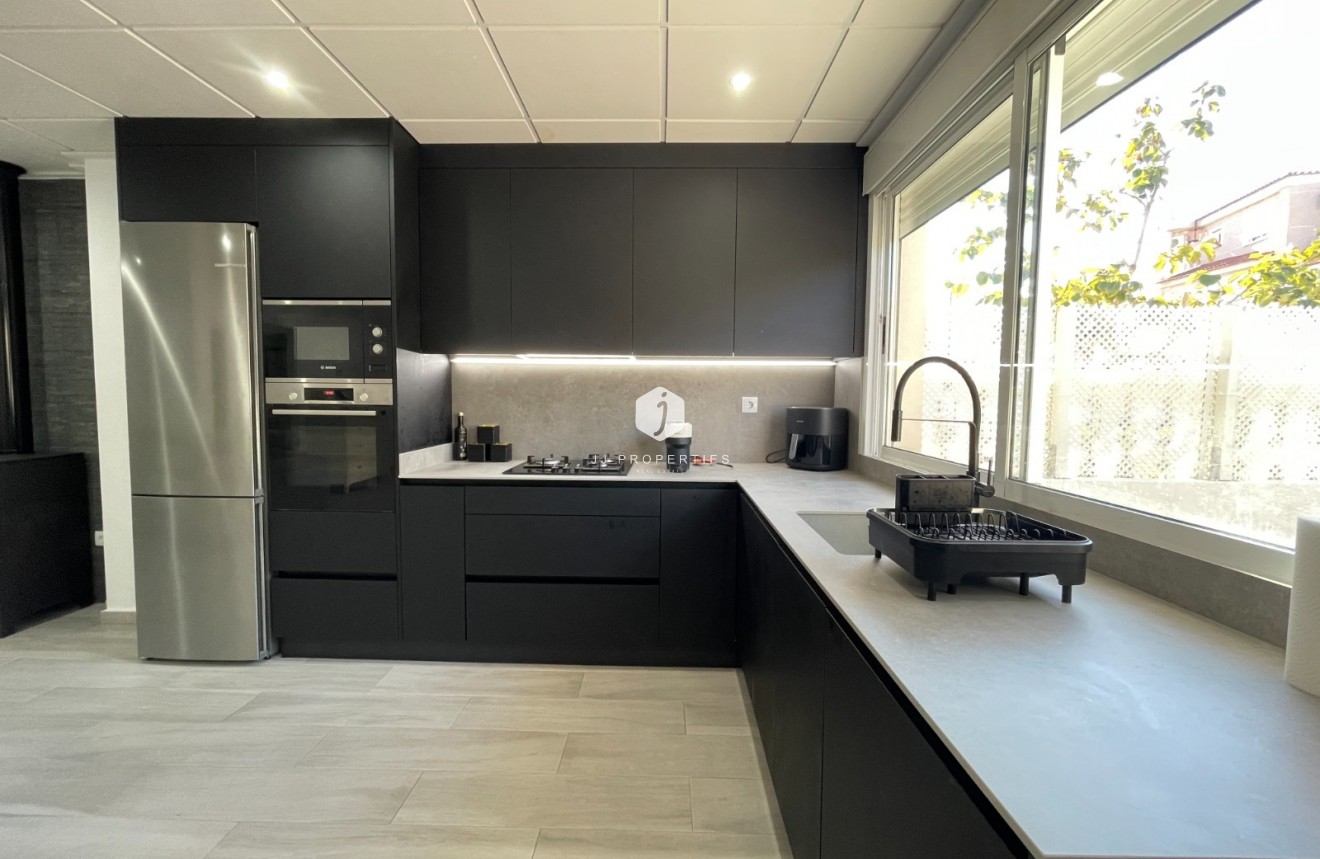 Resale - Chalet -
Algorfa - Inland