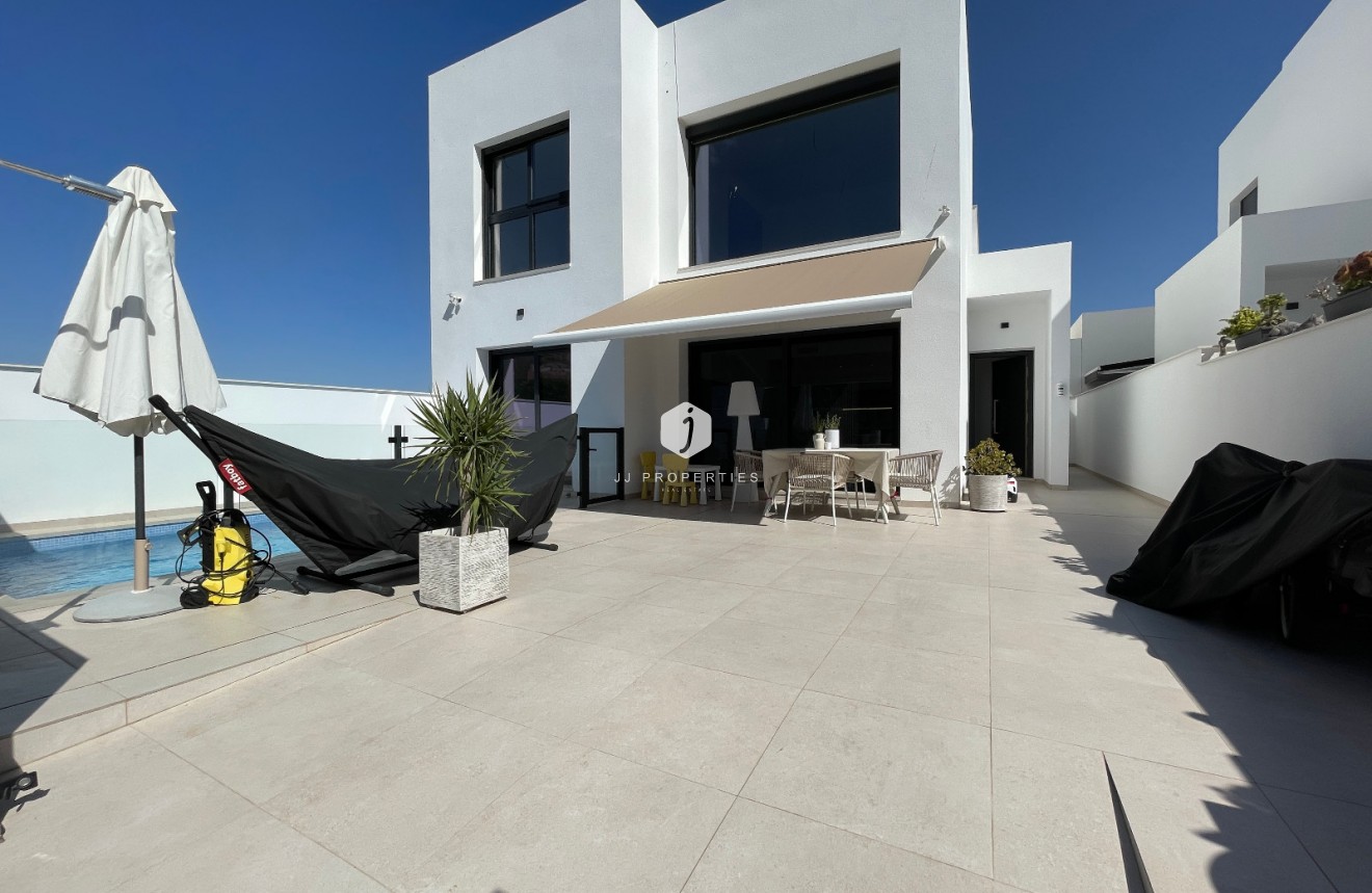 Segunda mano - Villa -
Formentera del Segura - Costa Blanca