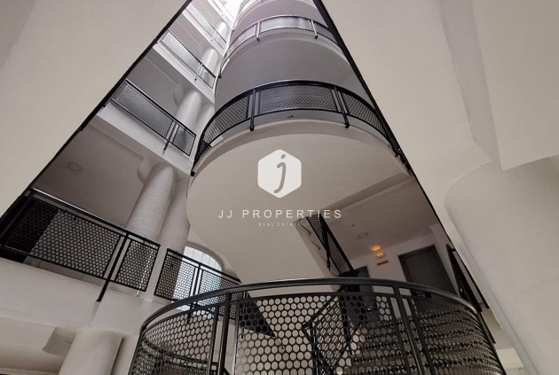 D'occasion - Appartement -
Torrevieja - Acequion