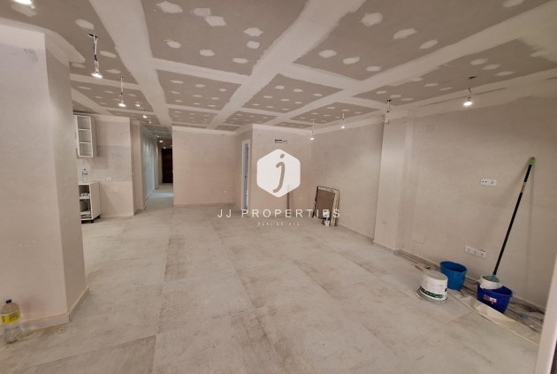 D'occasion - Appartement -
Torrevieja - Acequion