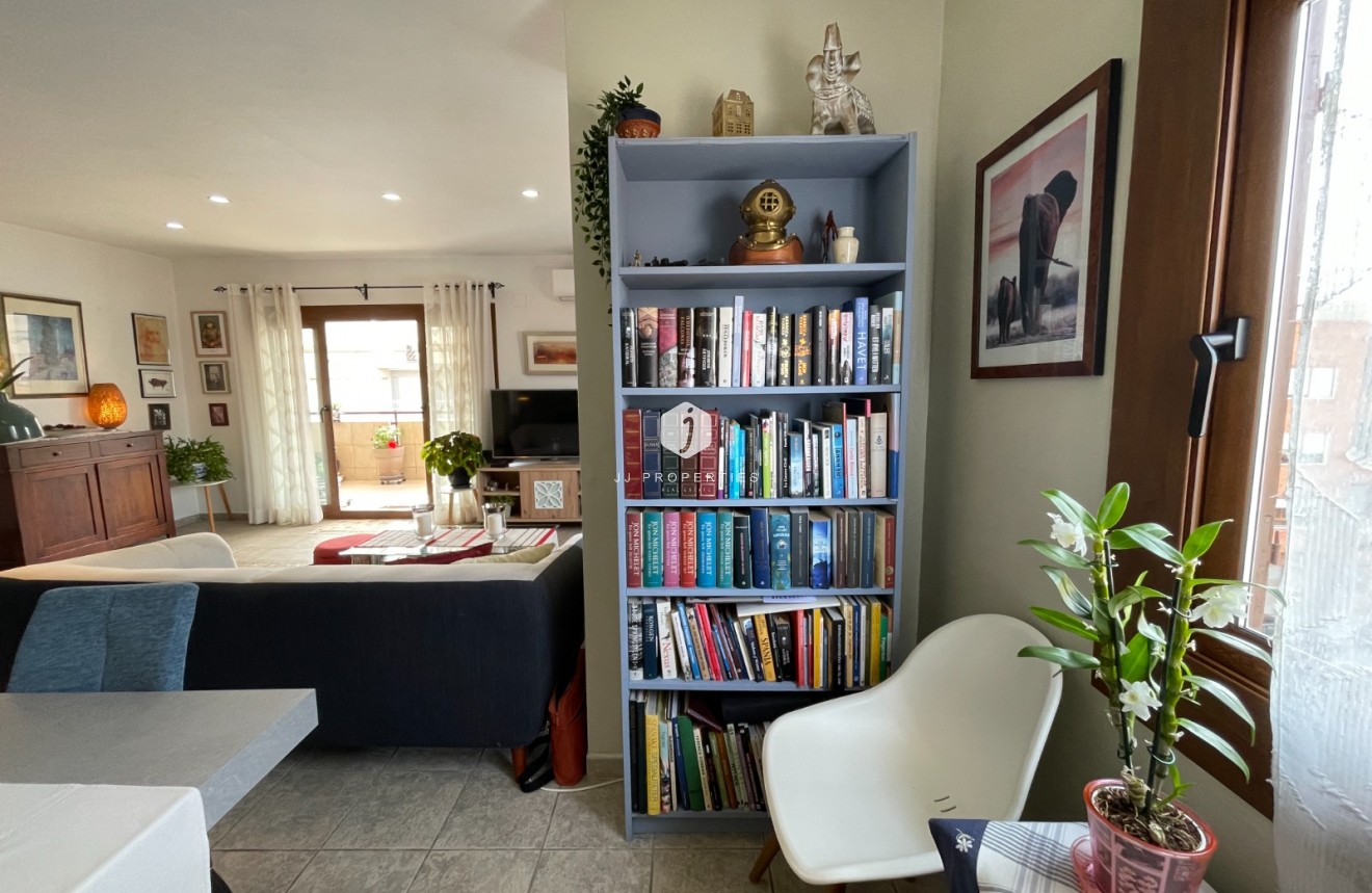 Resale - Apartment / flat -
Almoradí - Inland