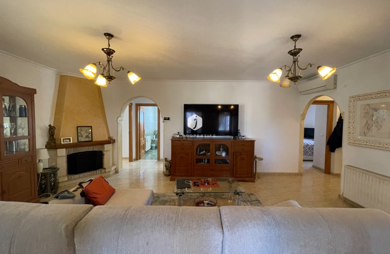 Resale - Villa -
Catral - Costa Blanca