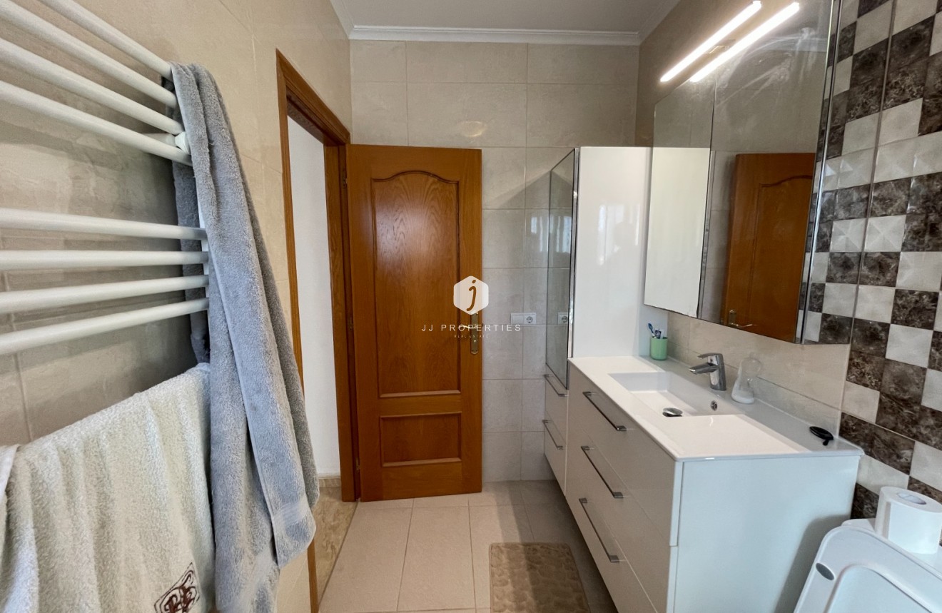 Resale - Villa -
Catral - Costa Blanca