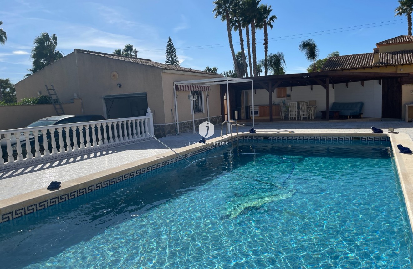 Resale - Villa -
Catral - Costa Blanca