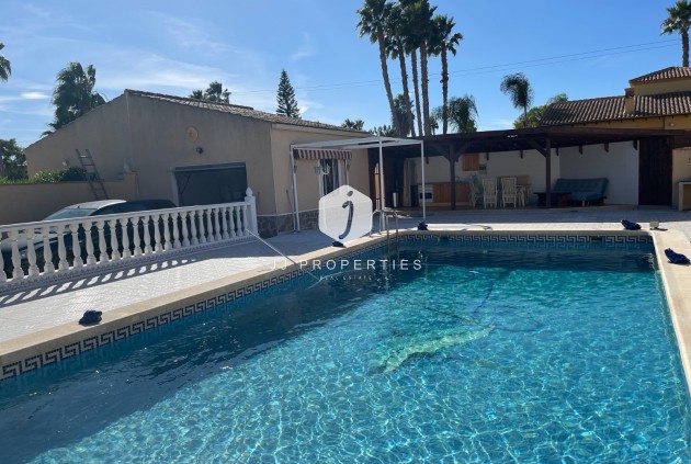 Resale - Villa -
Catral - Costa Blanca