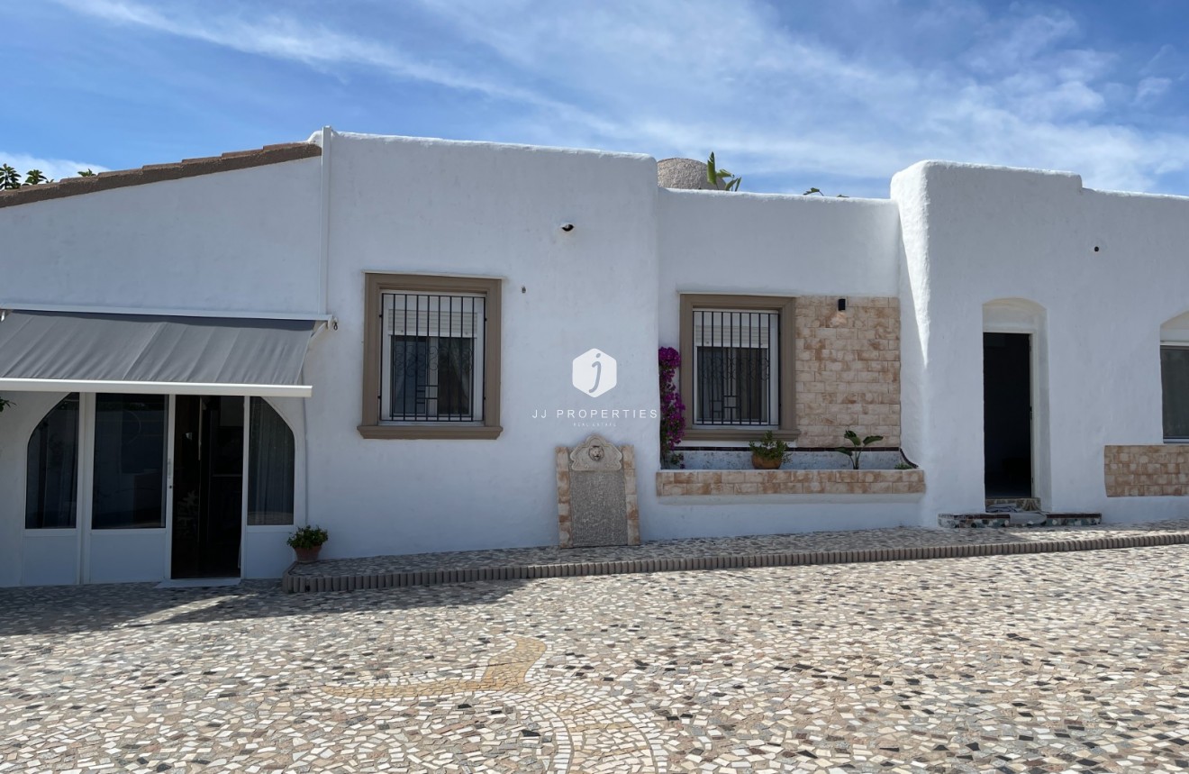 D'occasion - Villa -
Ciudad Quesada - Costa Blanca