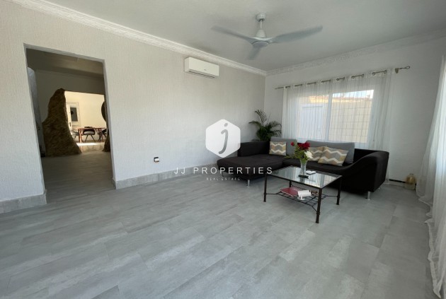 D'occasion - Villa -
Ciudad Quesada - Costa Blanca