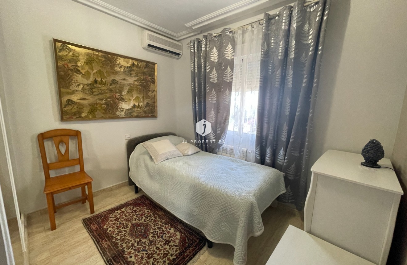 Aus zweiter Hand - Villa -
Guardamar del Segura - Costa Blanca