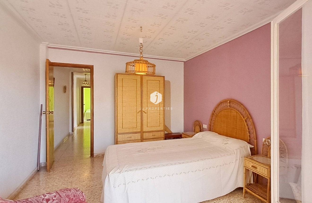 Resale - Penthouse -
Torrevieja - Playa de los Naufragos