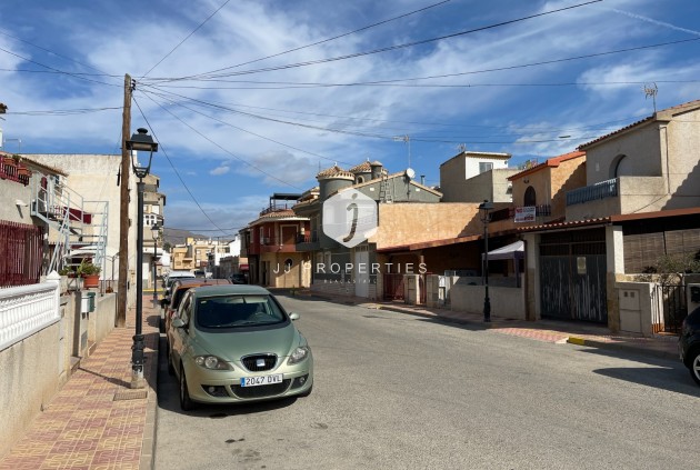 Resale - Chalet -
Jacarilla - Inland