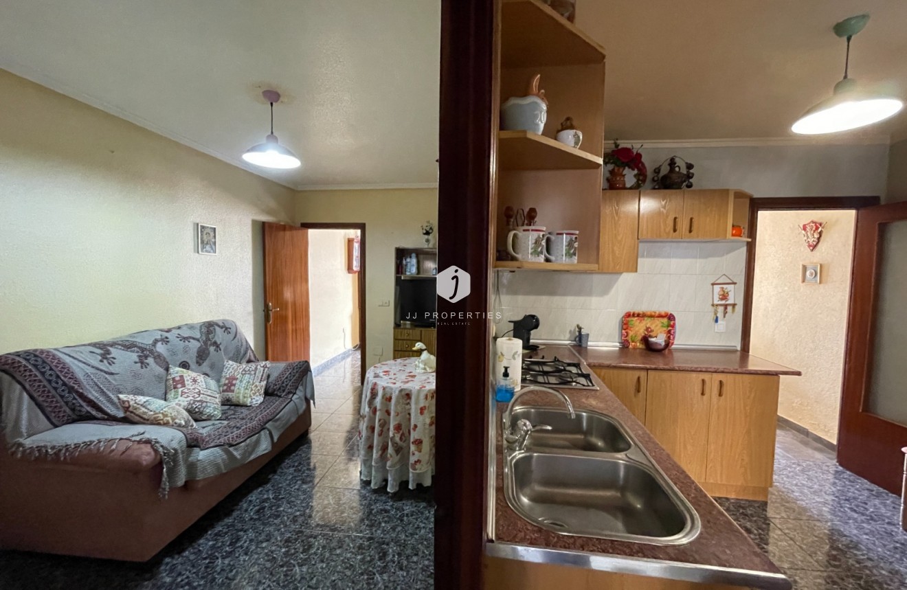 Resale - Chalet -
Jacarilla - Inland